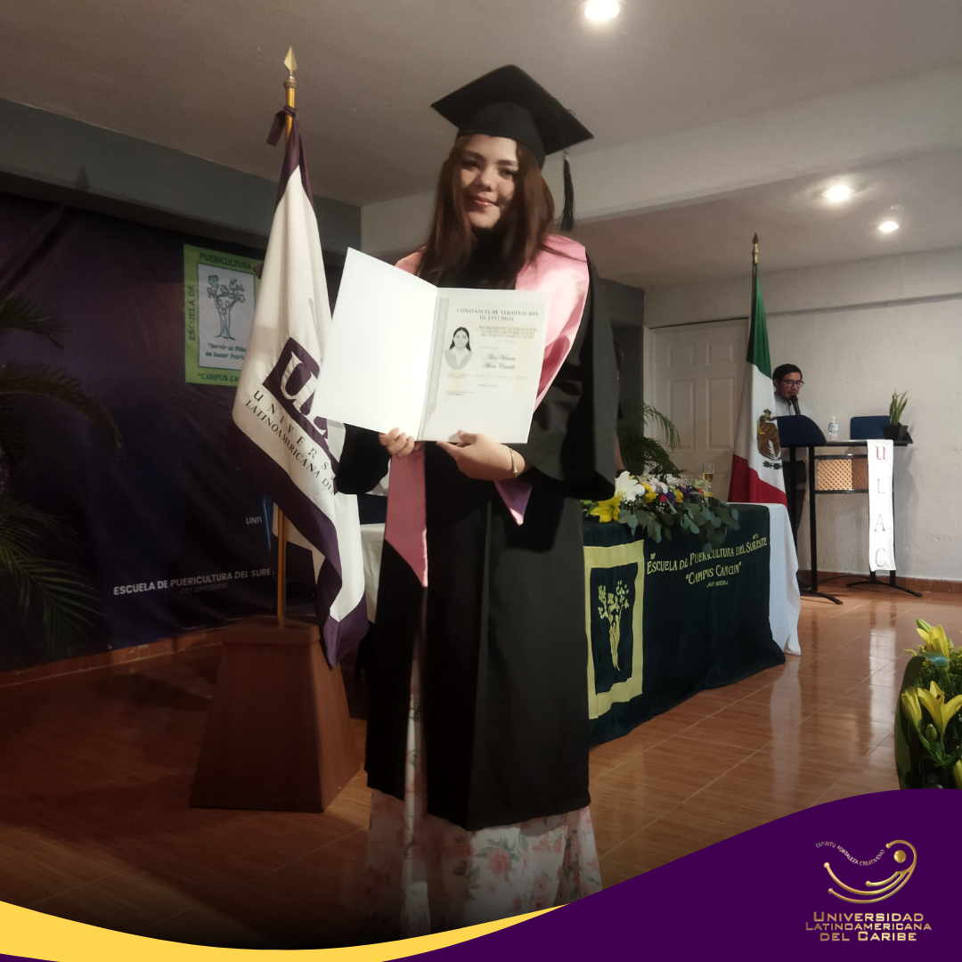 Graduación de Bachillerato Tecnológico en Administración y Puericultura 2024